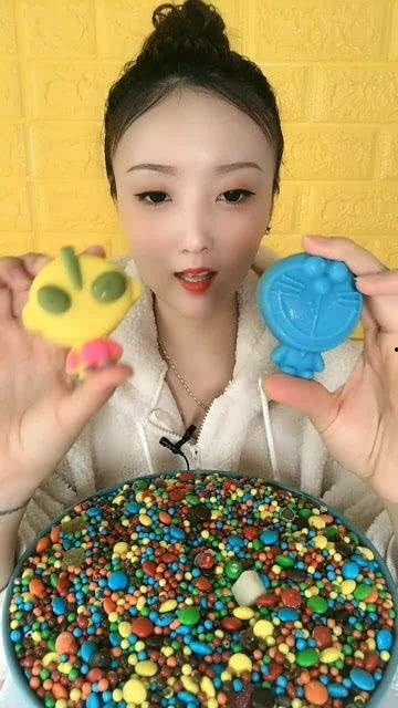 奥特曼吃哈密瓜巧克力,哈密瓜巧克力大挑战